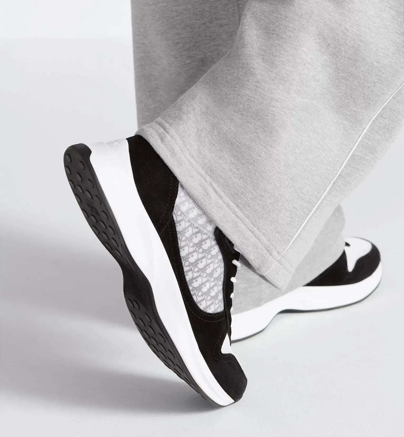 "B25-Sneaker"