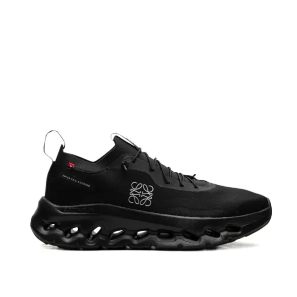 Loewe - On Cloud Tilt