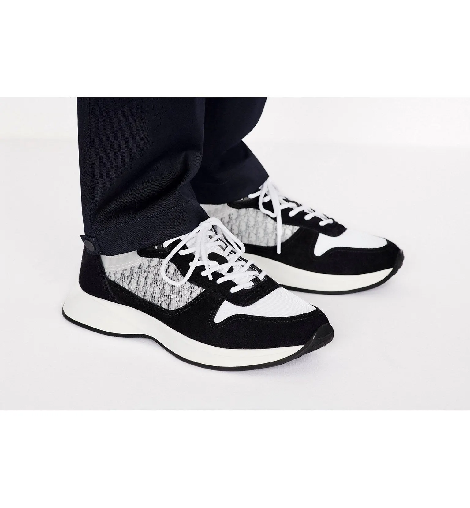 "B25-Sneaker"