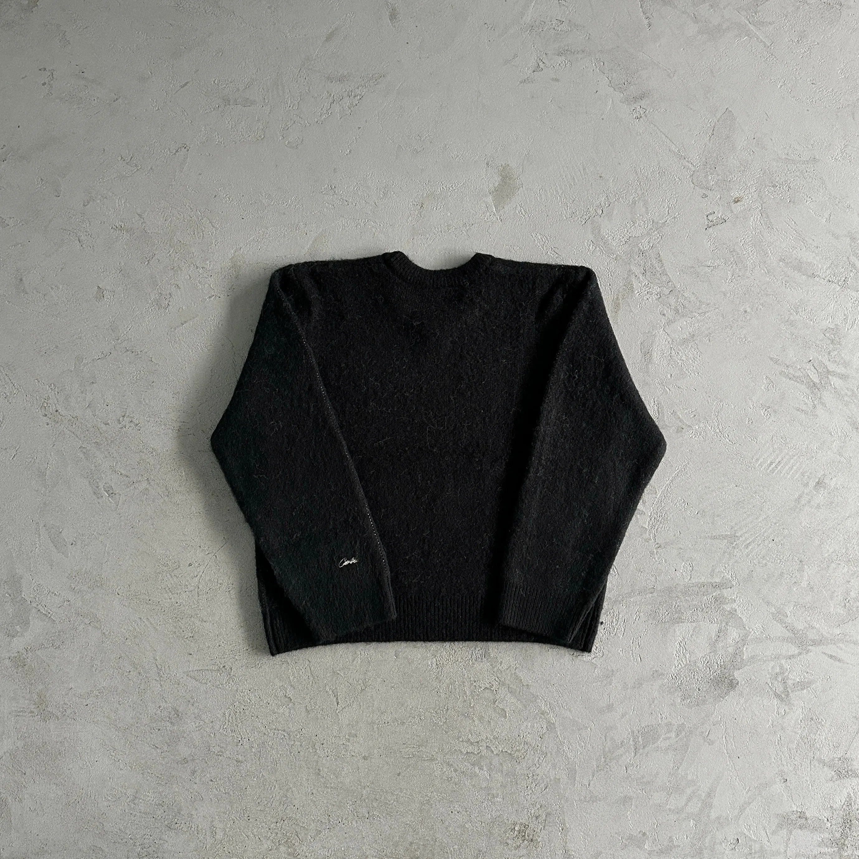 "CRTZ" Mohair Black