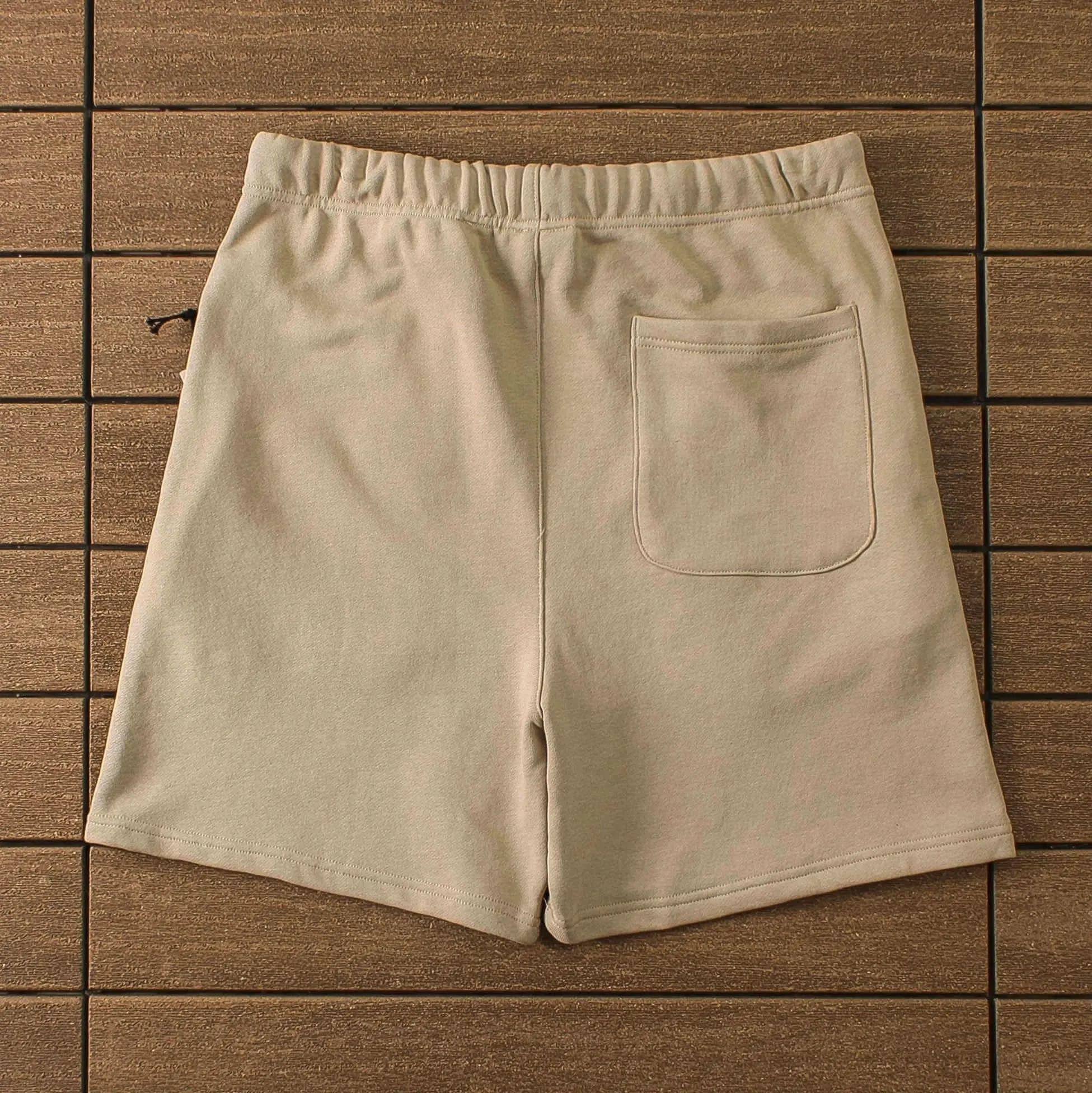 "essence" shorts sand