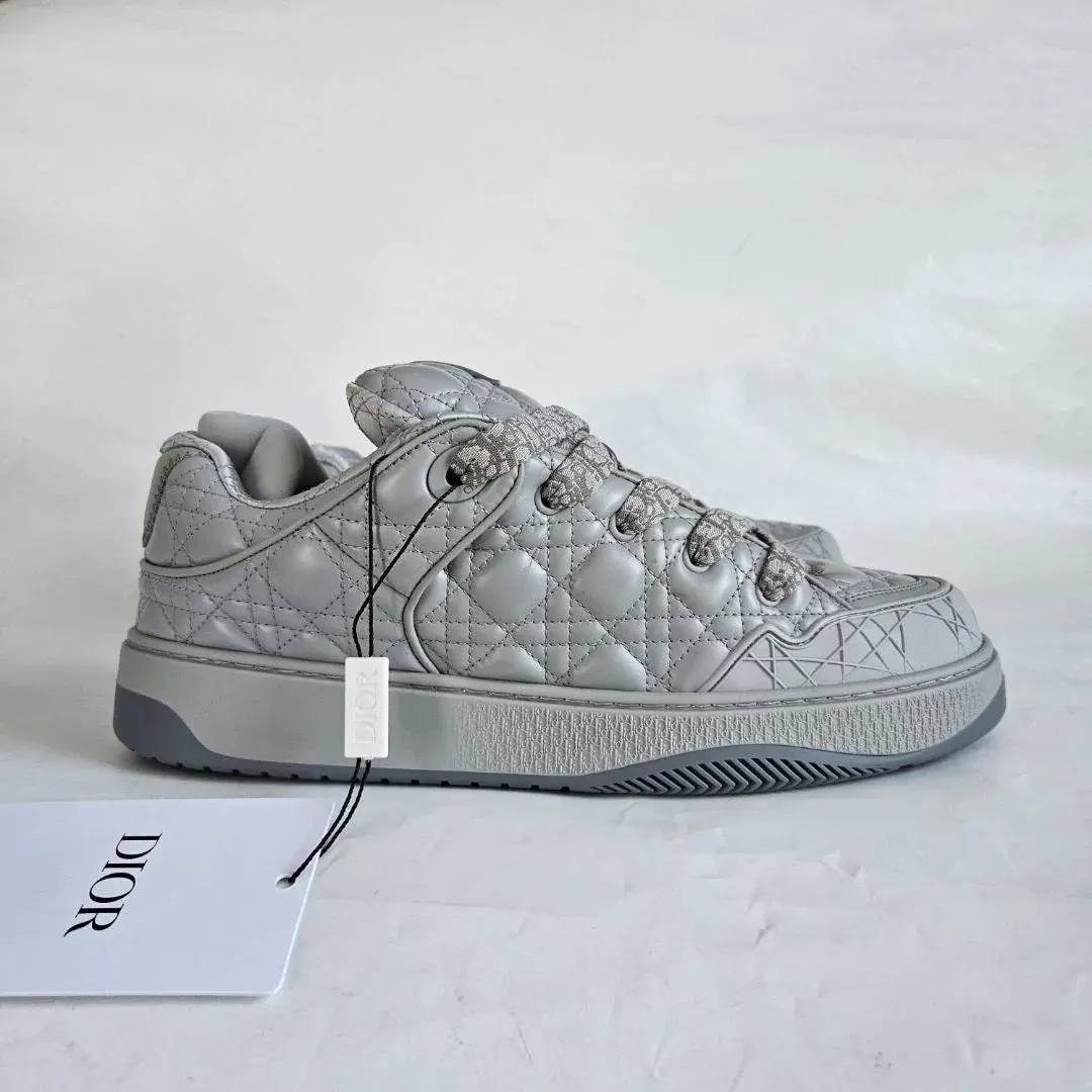 "B9" Sneaker