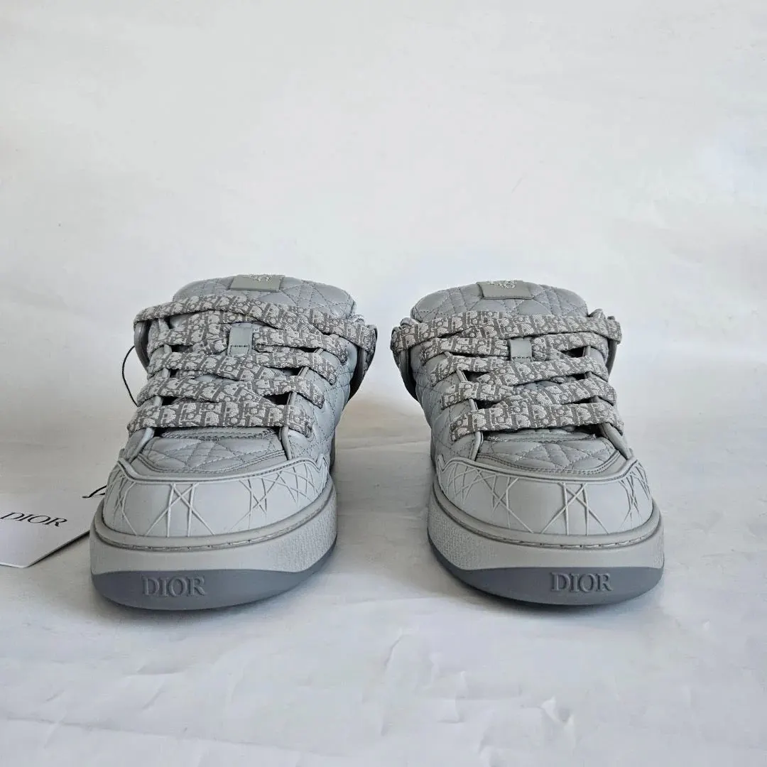 "B9" Sneaker