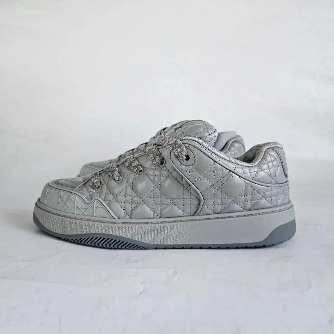 "B9" Sneaker