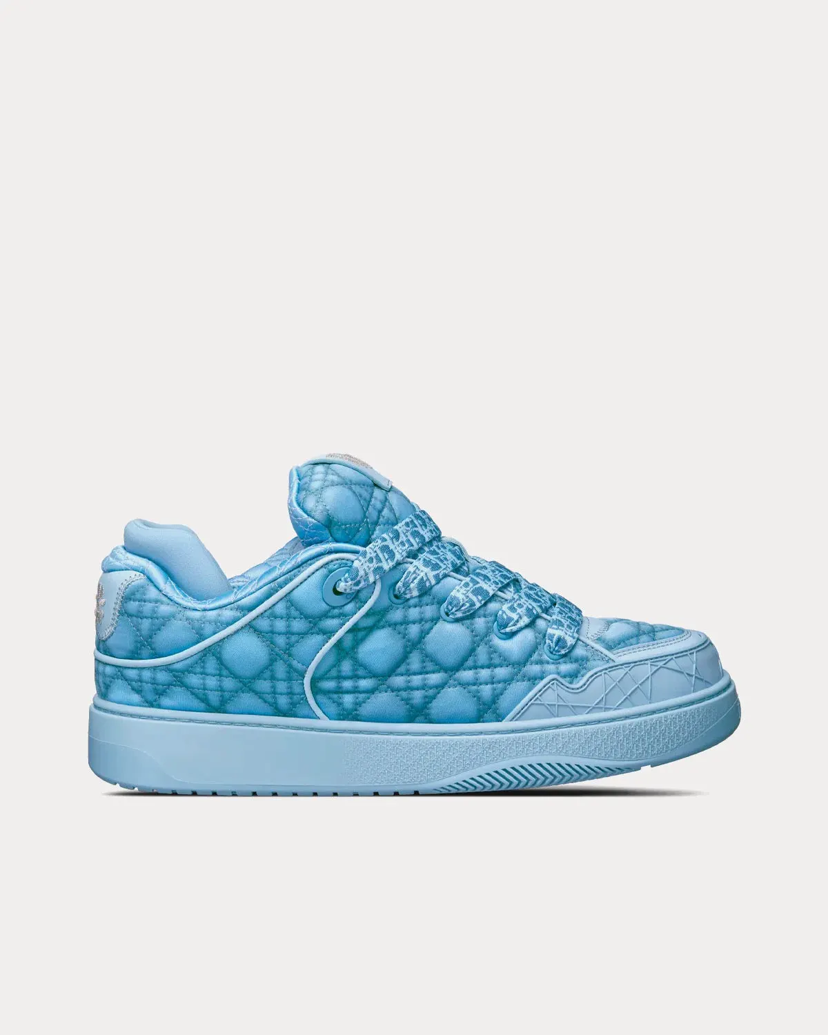 "B9" Sneaker