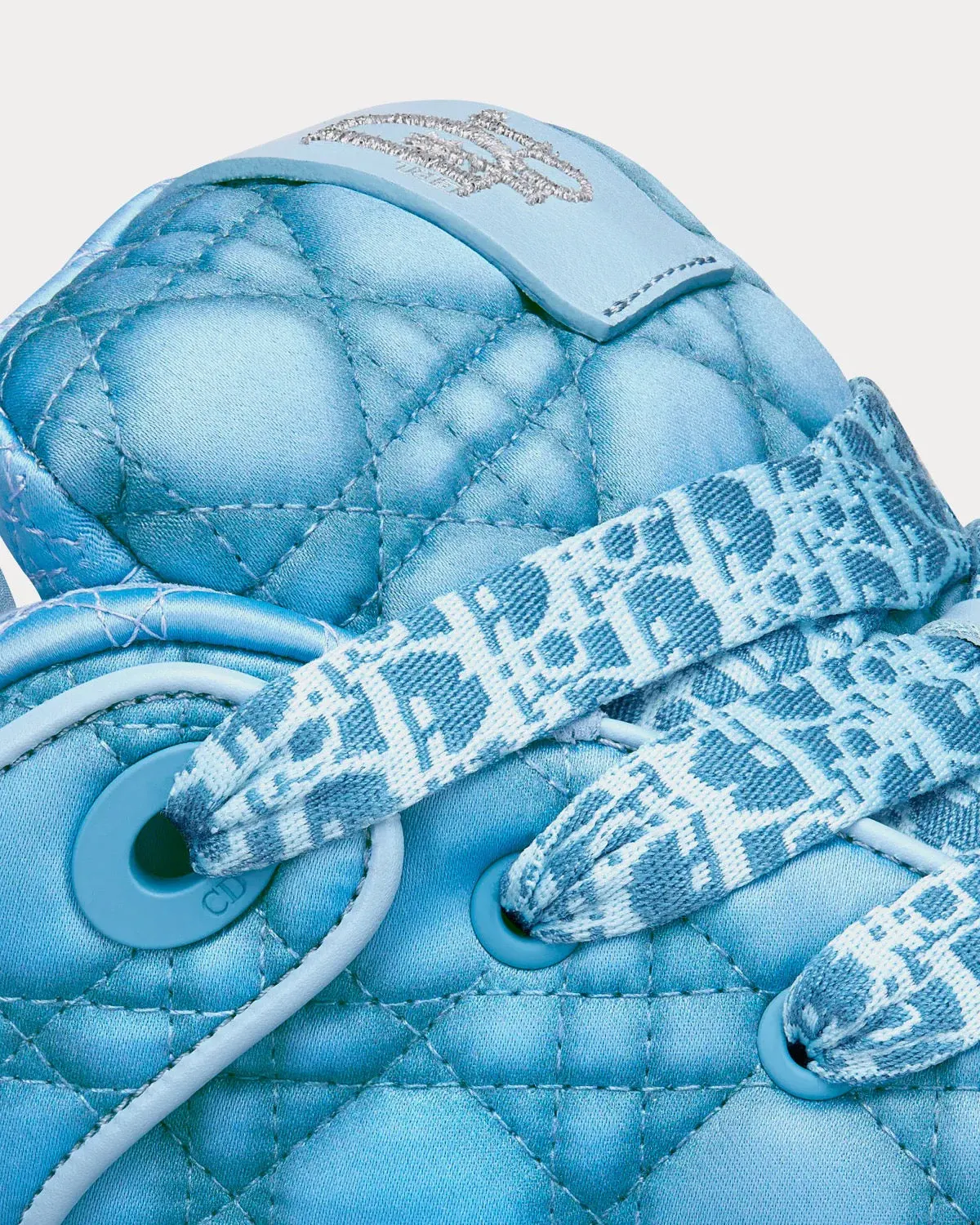 "B9" Sneaker