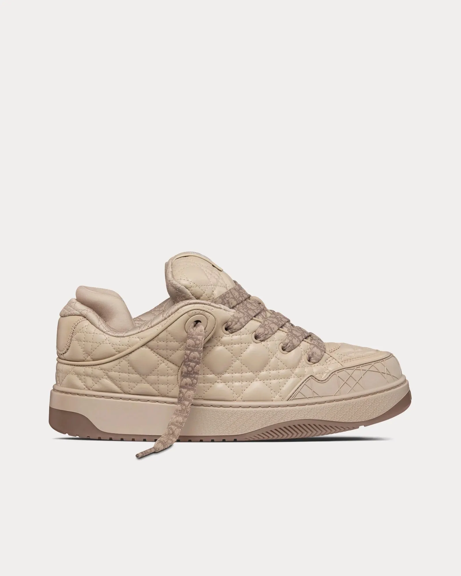 "B9" Sneaker