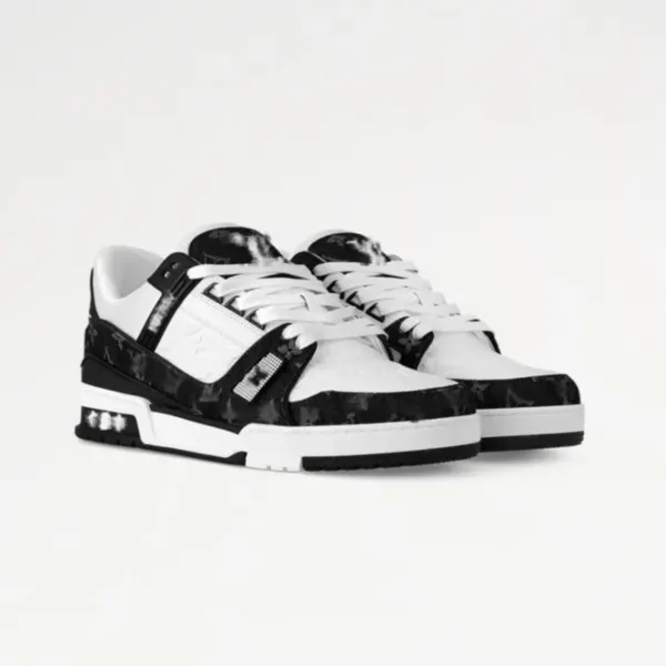 "Lou Trainer" Sneaker