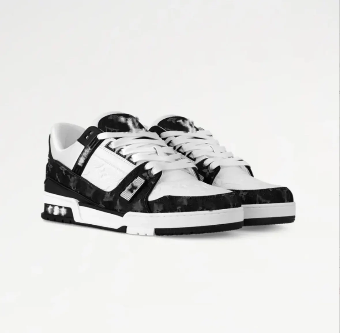 "Lou Trainer" Sneaker